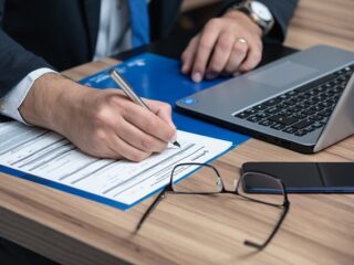 Когда аутсорсинг бухгалтерии приводит к уголовному делу по ст. 199 УК РФ